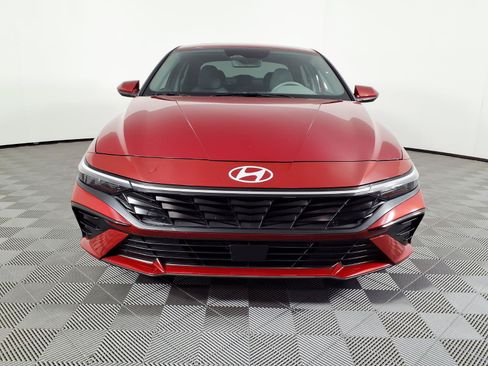 Certified 2025 Hyundai Elantra SEL w/ Cargo Package FWD image 2