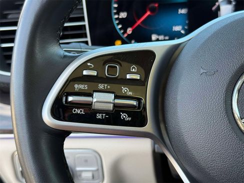 Used 2021 Mercedes-Benz GLS 450 4MATIC image 34