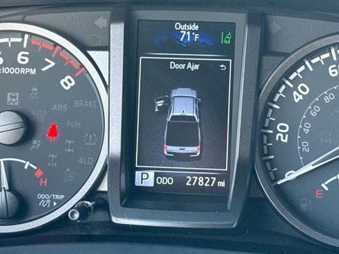 Certified 2023 Toyota Tacoma TRD Sport image 30