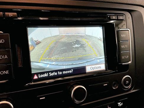 Used 2013 Volkswagen Jetta GLI Autobahn image 21