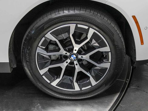 Used 2025 BMW X3 xDrive30i image 9