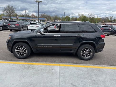 Used 2018 Jeep Grand Cherokee Limited AWD/4WD image 9