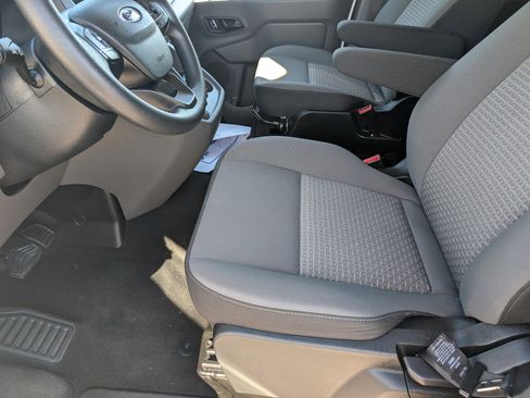 Used 2025 Ford Transit 350 XLT RWD image 6