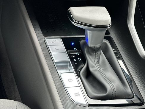 Used 2023 Hyundai Elantra SEL w/ Convenience Package FWD image 22