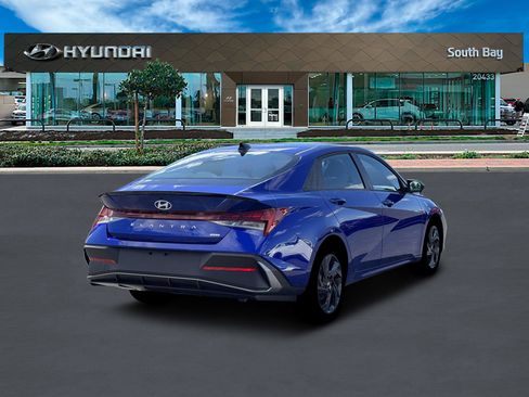 New 2026 Hyundai Elantra Sport image 7