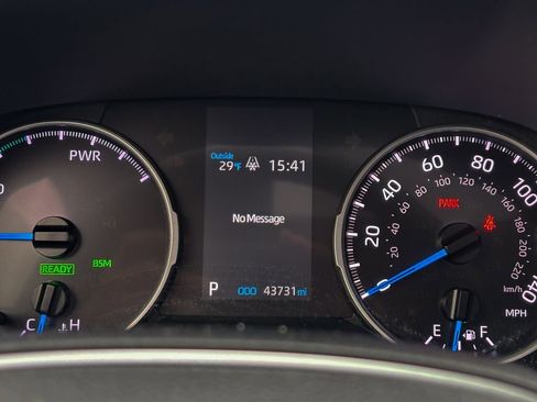 Certified 2022 Toyota RAV4 SE image 33