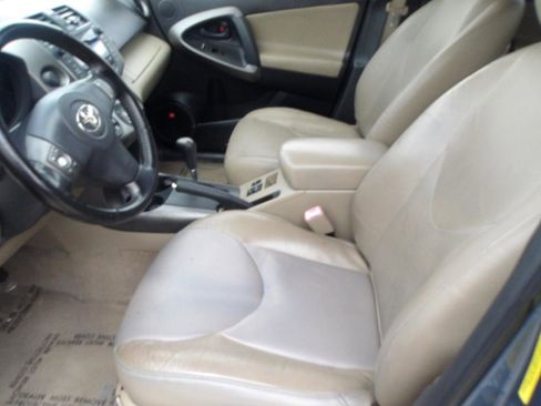 Used 2010 Toyota RAV4 Limited image 19