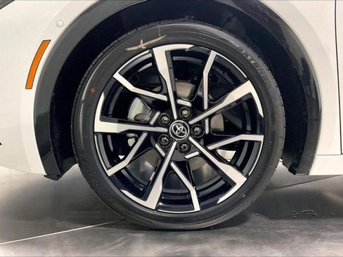 New 2026 Toyota Prius XSE Premium FWD image 12