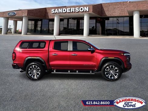 Used 2023 GMC Canyon Denali image 2