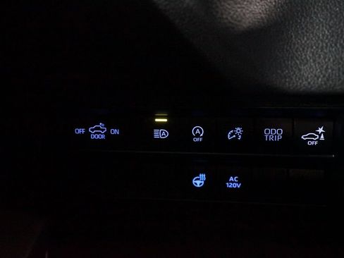 Used 2022 Toyota Tundra Limited AWD/4WD image 26