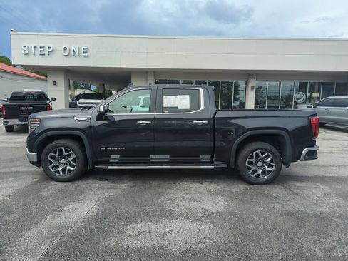 Used 2024 GMC Sierra 1500 SLT RWD image 3