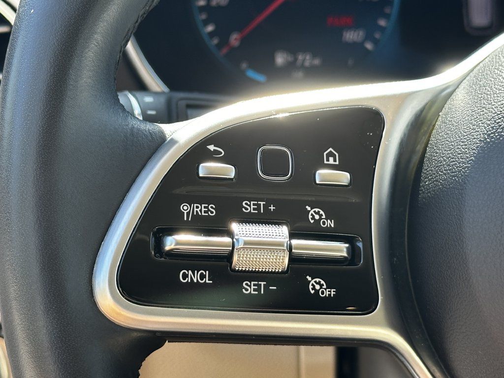 Certified 2022 Mercedes-Benz GLC 300 image 28