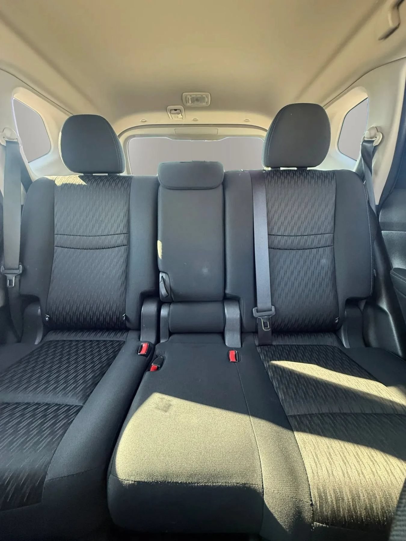 Used 2018 Nissan Rogue S FWD image 18