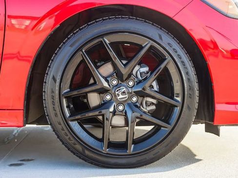 Used 2025 Honda Civic Sport image 11