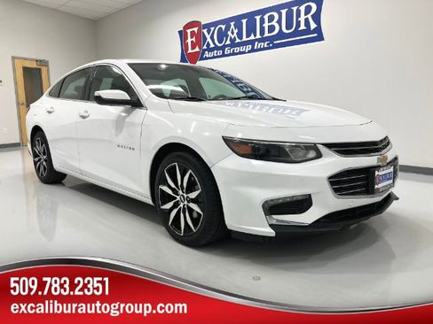 Used 2018 Chevrolet Malibu LT w/ Driver Confidence Package image 1