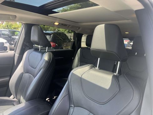 Used 2023 INFINITI QX60 Luxe w/ Cargo Package AWD/4WD image 18