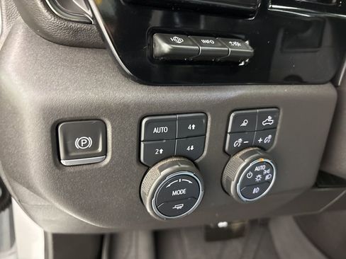 Used 2024 Chevrolet Silverado 1500 ZR2 w/ Technology Package image 30