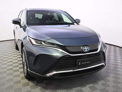 Used 2022 Toyota Venza XLE AWD/4WD image 9