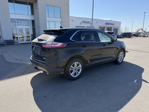 Used 2019 Ford Edge SEL w/ Equipment Group 201A AWD/4WD image 4