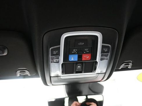 Used 2025 RAM 1500 Big Horn AWD/4WD image 12