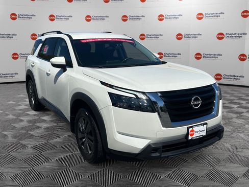 Certified 2024 Nissan Pathfinder SV image 7
