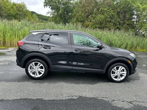 Used 2023 Buick Encore GX Preferred w/ Cold Weather Comfort Package AWD/4WD image 6