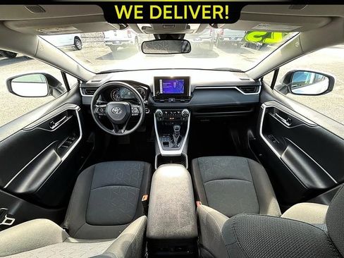 Used 2025 Toyota RAV4 XLE AWD/4WD image 13