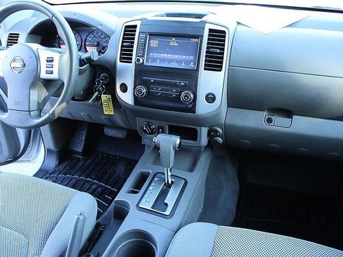 Used 2019 Nissan Frontier SV AWD/4WD image 19