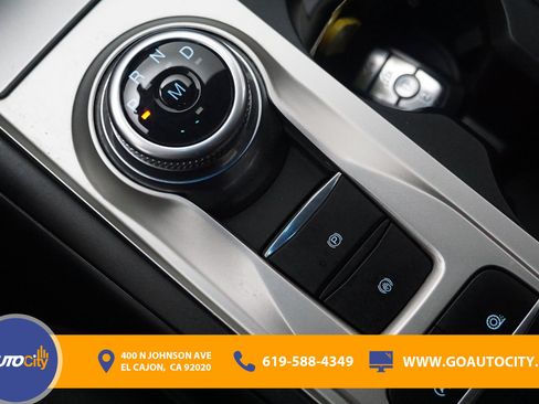 Used 2020 Ford Explorer XLT image 26