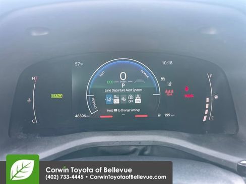 Used 2025 Toyota Camry SE FWD image 9