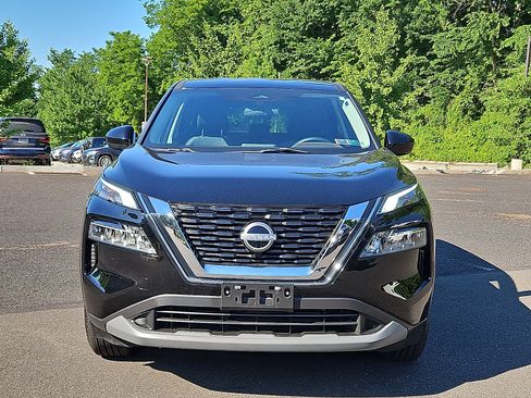 Certified 2023 Nissan Rogue SV AWD/4WD image 2