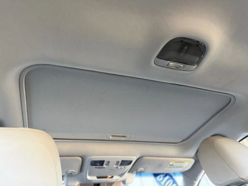 Used 2018 Subaru Outback 3.6R Limited image 19