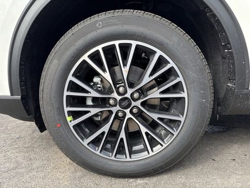 New 2026 Ford Escape SE image 9