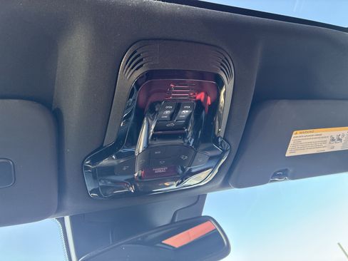 Certified 2024 Alfa Romeo Stelvio Veloce image 23