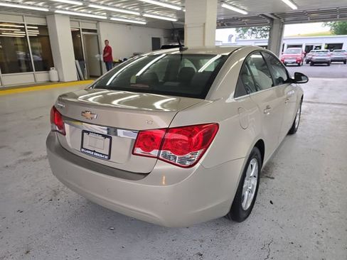 Used 2011 Chevrolet Cruze LT FWD image 5