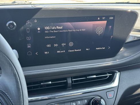 Certified 2024 Buick Envista Preferred w/ Advanced Safety Package image 23