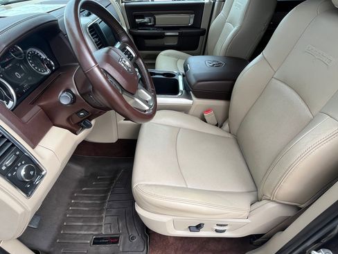 Used 2016 RAM 1500 Laramie w/ Convenience Group image 5