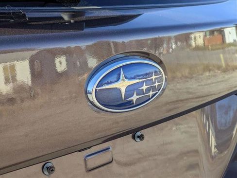 Used 2019 Subaru Outback 2.5i Limited w/ Popular Package #2 image 6