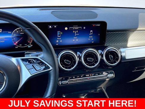Used 2025 Mercedes-Benz GLB 250 image 11