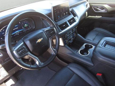 Used 2024 Chevrolet Tahoe LT RWD image 17