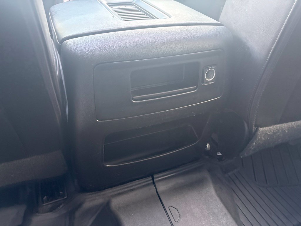 Used 2019 GMC Sierra 2500 Denali w/ Duramax Plus Package AWD/4WD image 18