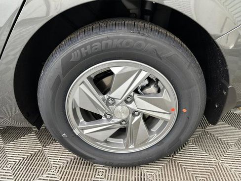 New 2026 Hyundai Elantra SE image 18