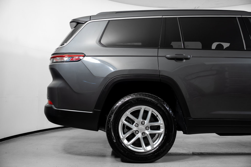 Used 2024 Jeep Grand Cherokee L Laredo AWD/4WD image 6