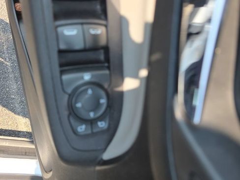 Used 2020 Chevrolet Equinox LS AWD/4WD image 14