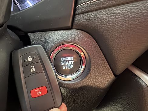 Certified 2025 Toyota RAV4 XLE AWD/4WD image 30