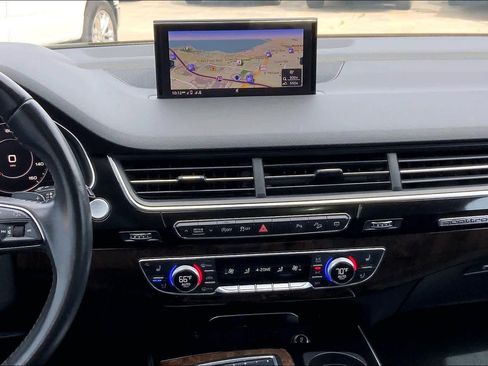Used 2018 Audi Q7 3.0T Prestige AWD/4WD image 7