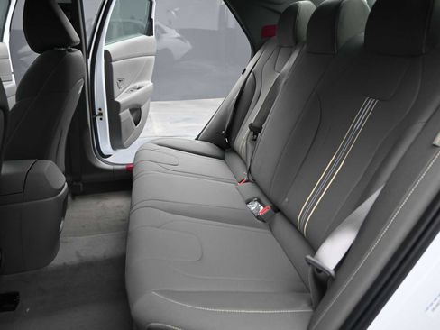 New 2026 Hyundai Elantra Sport image 14