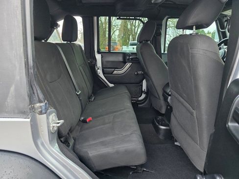 Used 2018 Jeep Wrangler Unlimited Sport w/ Connectivity Group image 20