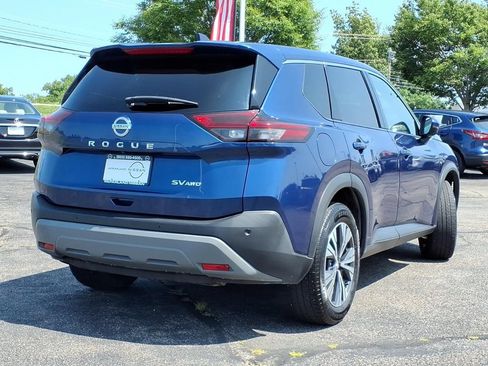 Used 2021 Nissan Rogue SV AWD/4WD image 3