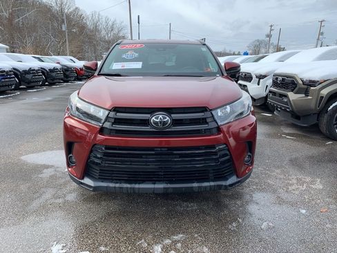Used 2019 Toyota Highlander SE image 8